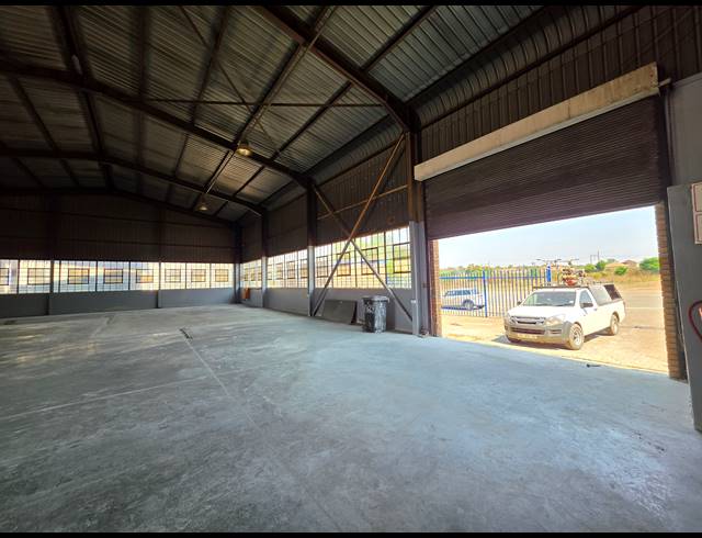 649M² WAREHOUSE TO LET IN WADEVILLE